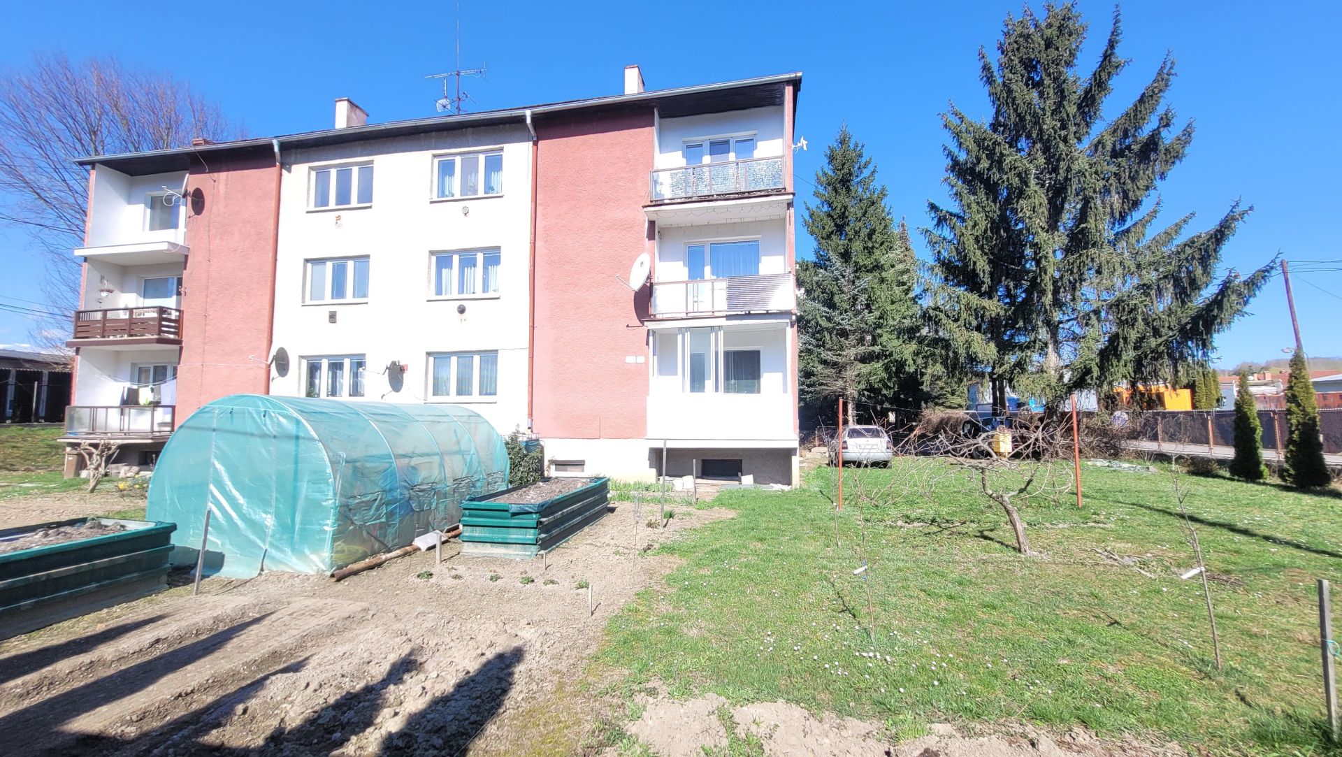 Nadštandardný 4,5-izbový byt po kompletnej rekonštrukcii v stave HOLOBYTU