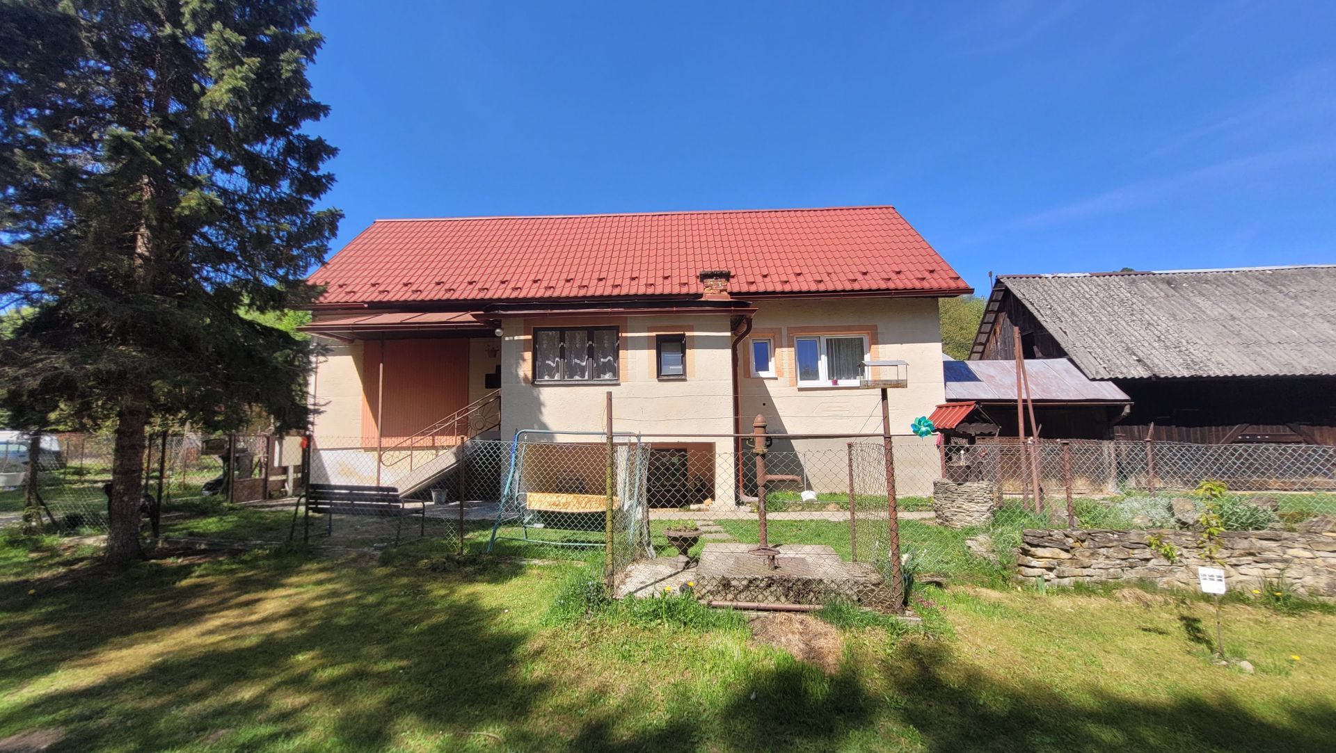 REKREAČNÝ DOM v obci Livov /Čergov/